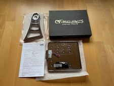 Kennzeichenhalter seitlich