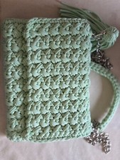 Handgemachte gehäkelte Handtasche