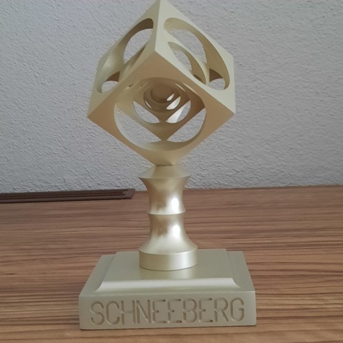 Goldfarbene metall trophäe - goldfarbene, metall-trophäe