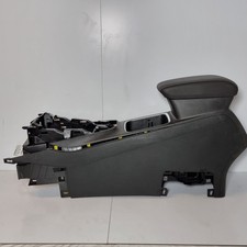 Opel Grandland X (A18) Mittelkonsole Mittelarmlehne MAL Ablage YP000546YX