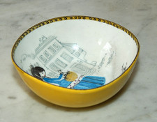 Junge Dame  mit Handtasche