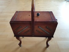 Vintage Nähkasten auf Rollen Holz ausklappbar Nähkorb 1950/1960er