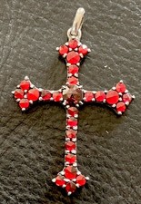 Hübscher altes 935er  Silber Kreuz - Anhänger mit Granat  (K12)