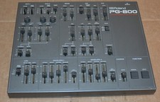 Roland PG-800 Synthesizer