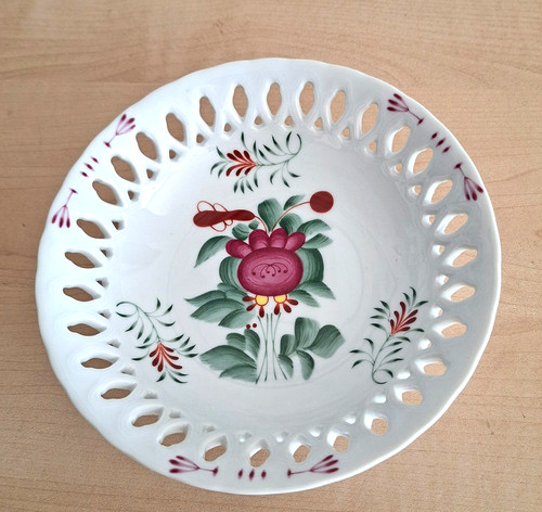 Stäbchen konfekt teller - stäbchen-konfekt,