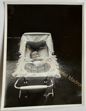orig. Foto Kind Baby Kinderwagen Berlin 1931