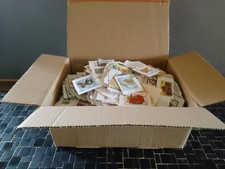 1 kg Bund Zuschlagsmarken Kiloware auf Papier (#96778)