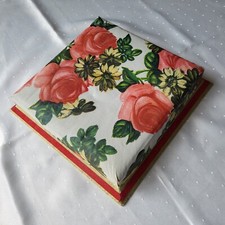 Pralinenschachtel Meran mit Rosen-Stoffbezug, Trumpf Schokoladenfabrik Aachen 