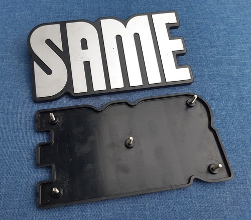 Orig same traktor emblem - orig.,