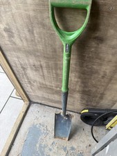 Shocksafe isolierte Grabenschaufel 