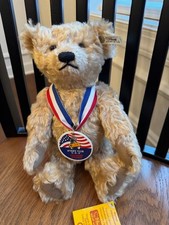 Steiff Club USA: "Sam" Premier