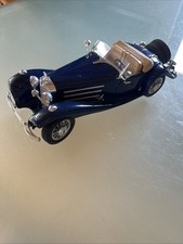 BURAGO Mercedes Benz Oldtimer Roadster 1936 Silber 1:20 Vitrinenmodell Neuw. 