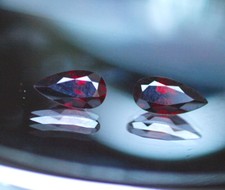 2 Granat Rhodolith Tropfen facettiert 6,56 ct 5 x 6,9 x 13 mm augenrein