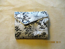 DDR Strumpftasche weiß blaues Muster Druckknopf aus Plastik    Freital   VINTAGE