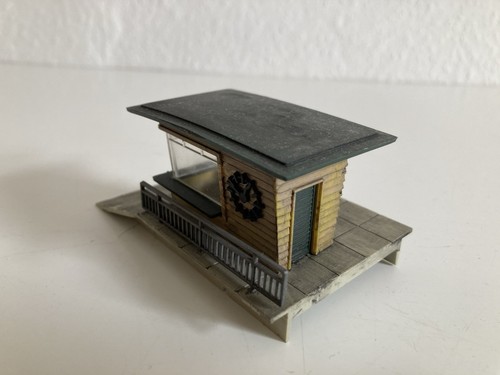 Bahnhofs kiosk spur - ,