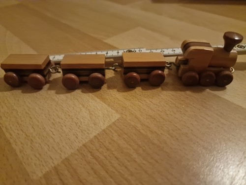 Holzeisenbahn mit waggon - holzeisenbahn, 3