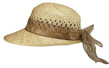 Ovaler Hut aus Stroh mit