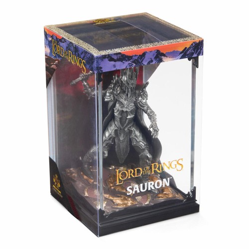 The noble collection - noble, diorama