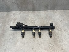 VW Golf 4 Cabrio 2.0 115PS AWG Einspritzleiste mit Einspritzdüsen #35581