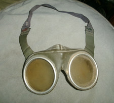 Brillen Notanfertigung M5 Gasmasken-Umbau zur Schutzbrille 2WK kuriose Stickerei