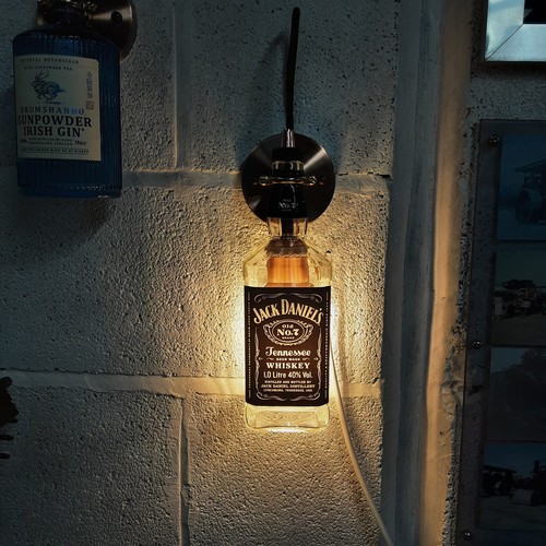 Whiskeyflasche wandleuchte - whiskeyflasche,