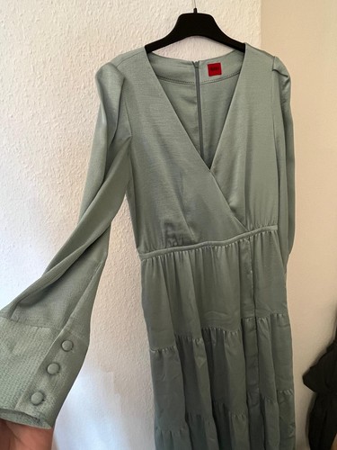 Hugo boss dress only worn - boss,