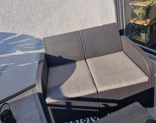 Balkon-/Terrassenmöbel, schwarz, guter Zustand, 1 Bank 2 Sessel und ein Tisch