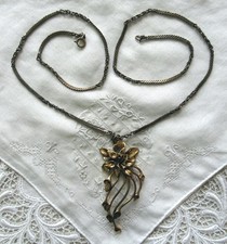 ALTES BRONZEFARBENES COLLIER -