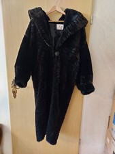 Dicker Pelz Mantel Kunstfell Winter Gr. M schwer schwarz elegant mit Kapuze