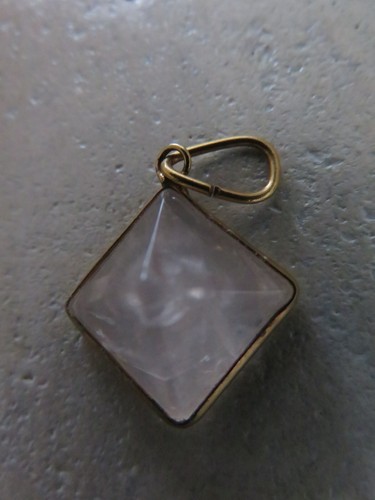 Pyramide quarz anhänger - s,