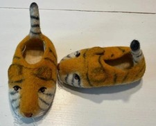 Bunte "Tiger" Hausschuhe -