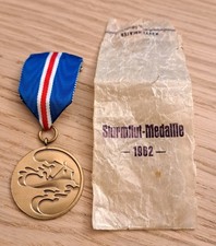 Orden Medaille Sturmflut 16./17.Februar 1962, Schleswig-Holstein, mit Tüte