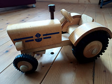 DDR Holztraktor mit Anhängern