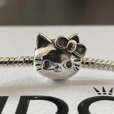 Hello Kitty Charm Japan Anime