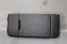 Mittelarmlehne Getränkehalter