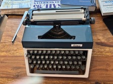 Schreibmaschine "Erika" aus