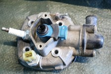 Zylinderkopf + Einspritzdüse