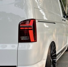 Heckleuchten Rückleuchten für VW T5 Facelift Multivan 03-15 kirschrot Heckklappe