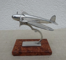 Altes Flugzeug Schreibtisch