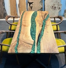 Smaragdgrüner Epoxidtisch -