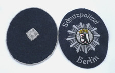 Zwei SchuPo Schutzpolizei Berlin Stoff-Abzeichen1961-1967 Jahre Polizeikommissar