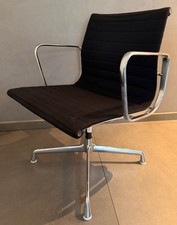 Vitra EA 107 Aluminium Chair Eames Hopsak Schwarz Konferenz-/Besucherstuhl Alu