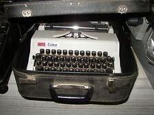DDR Reiseschreibmaschine Schreibmaschine Daro Erika im Koffer