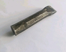 Alter Flachmeißel -9x2cm- signiert 