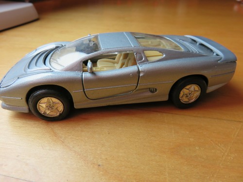 Modellauto jaguar xj220 silber - jaguar,