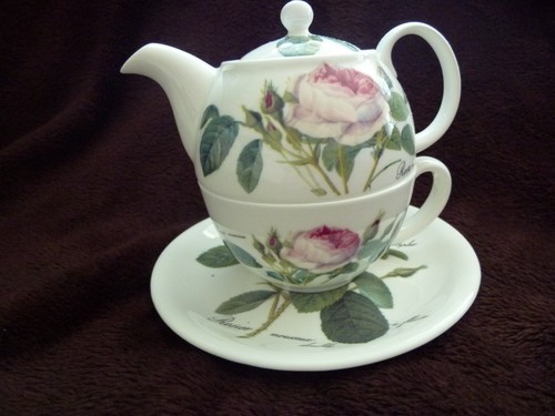 Bone china redoute roses von - bone,