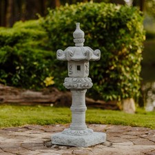 Tachi-Gata Steinlaterne