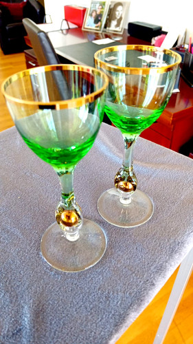 Zwei cocktail gläser josef - cocktail,