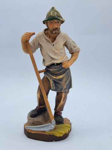 Bemalte holzfigur bauer mit - holzfigur,