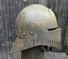 Mittelalterlicher Ritter Sallet Helm Stahlhelm Funktional Alt Rost Antik